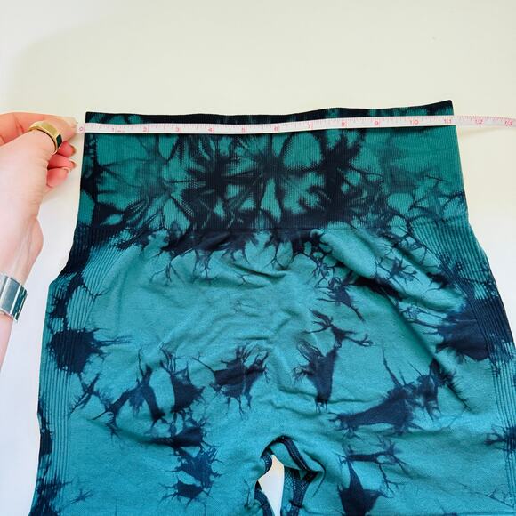 NEW Viral TikTok Black Seamless Tie Dye Scrunch Gym High Rise Short Shorts - Picture 15 of 16